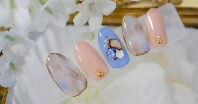 トレンドのネイルパーツを多数入荷しました！