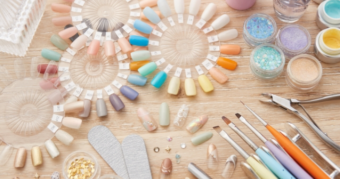 トレンドのネイルパーツを多数入荷しました！